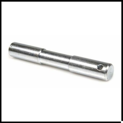 Pino metálico cilíndrico prateado com orifício numa extremidade