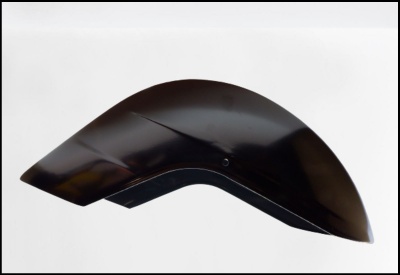 Guarda-lamas de mota preto curvo