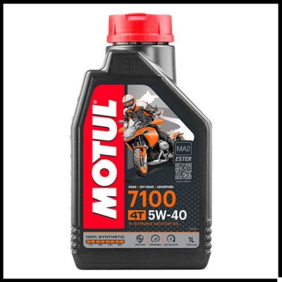 Frasco preto de óleo Motul 7100 4T 5W-40 com rótulo vermelho e preto e tampa vermelha