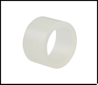 Anel largo em silicone branco opaco