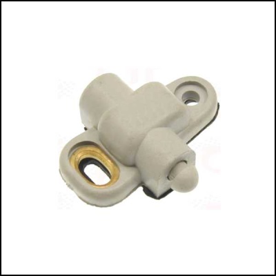 Peça de plástico cinzenta com orifícios metálicos dourados para fixação