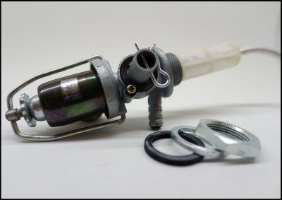 Válvula metálica com acessórios