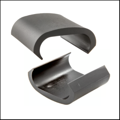 Peças plásticas pretas curvas encaixáveis.