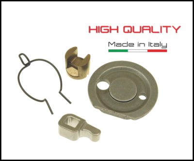 Peças metálicas pequenas com texto HIGH QUALITY Made in Italy e a bandeira italiana