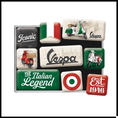 Ímanes coloridos com temas da Vespa, textos e imagens de motas