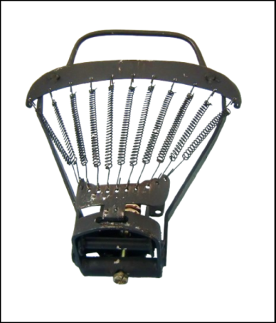 Aparelho metálico negro com molas em espiral e estrutura arqueada