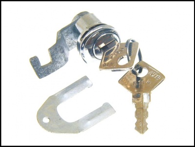 Cilindro de fechadura metálico com chaves e peça em U