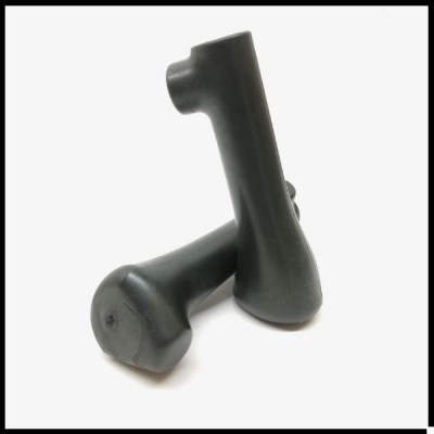 Atlas de bicicleta pretos anatómicos em fundo branco