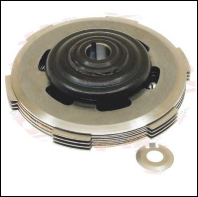 Conjunto de peças metálicas circulares de diferentes tamanhos sobre fundo branco