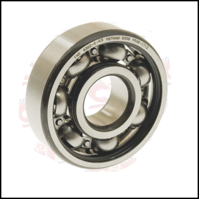 Rolamento esférico metálico prateado com texto gravado