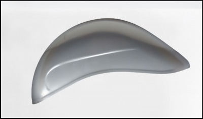 Prato cerâmico branco em forma de folha