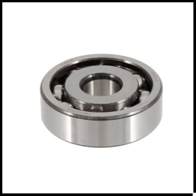 Rolamento de esferas metálico cilíndrico 6001-2RS em fundo branco