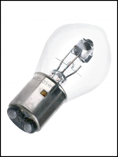 Lâmpada incandescente com base metálica e vidro transparente