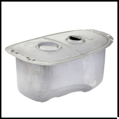 Reservatório metálico prateado com duas aberturas circulares na tampa