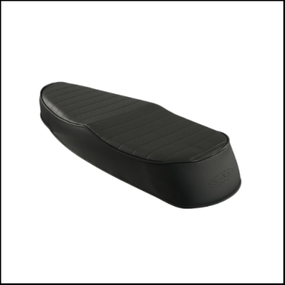 Assento para mota preto com padrão riscado e logótipo embutido