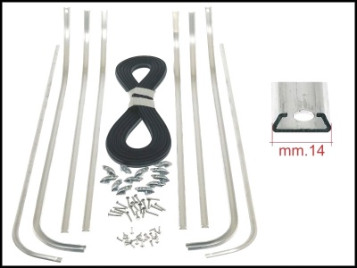 Kit de peças metálicas e fita preta para aplicação automóvel em fundo branco