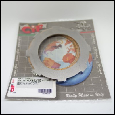 Disco embraiagem metálico em embalagem cinzenta com texto e mapa do mundo.