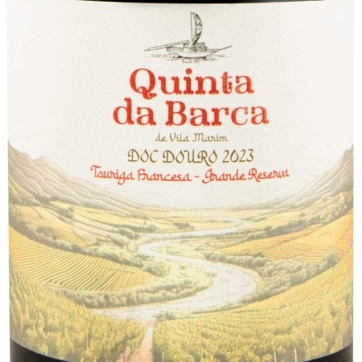Etiqueta de vinho Quinta da Barca DOC Douro 2023 com ilustração de vinhas e rio num vale montanhoso