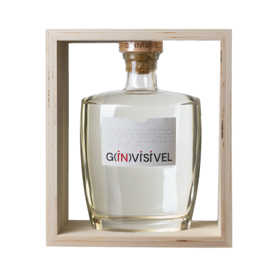 Garrafa de gin GIN VISÍVEL com rolha dentro de caixa de madeira