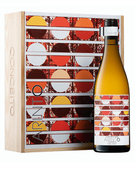 Garrafa de vinho branco Arinto Dão com caixa de madeira decorada