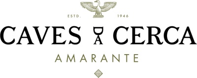 Logotipo Caves da Cerca Amarante com águia dourada