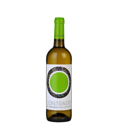 Garrafa de vinho branco Contraste com tampa verde e rótulo branco e preto