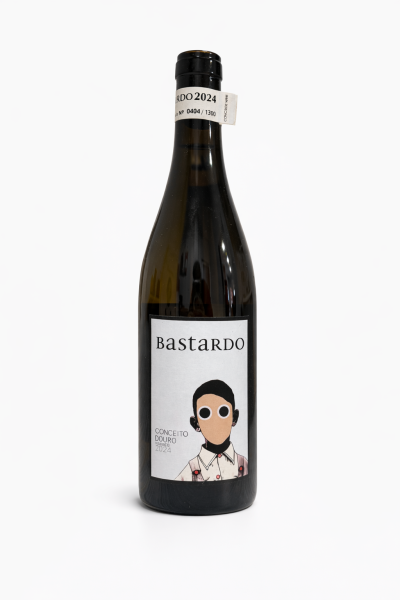 Garrafa de vinho BASTARDO Conceito Douro 2024 com rótulo ilustrado