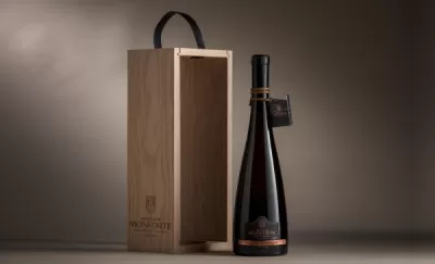 Garrafa de vinho tinto e estojo de madeira Quinta de Monforte