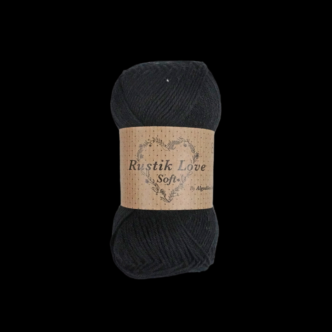 Novelo de fio preto com rótulo bege com texto Rustik Love Soft