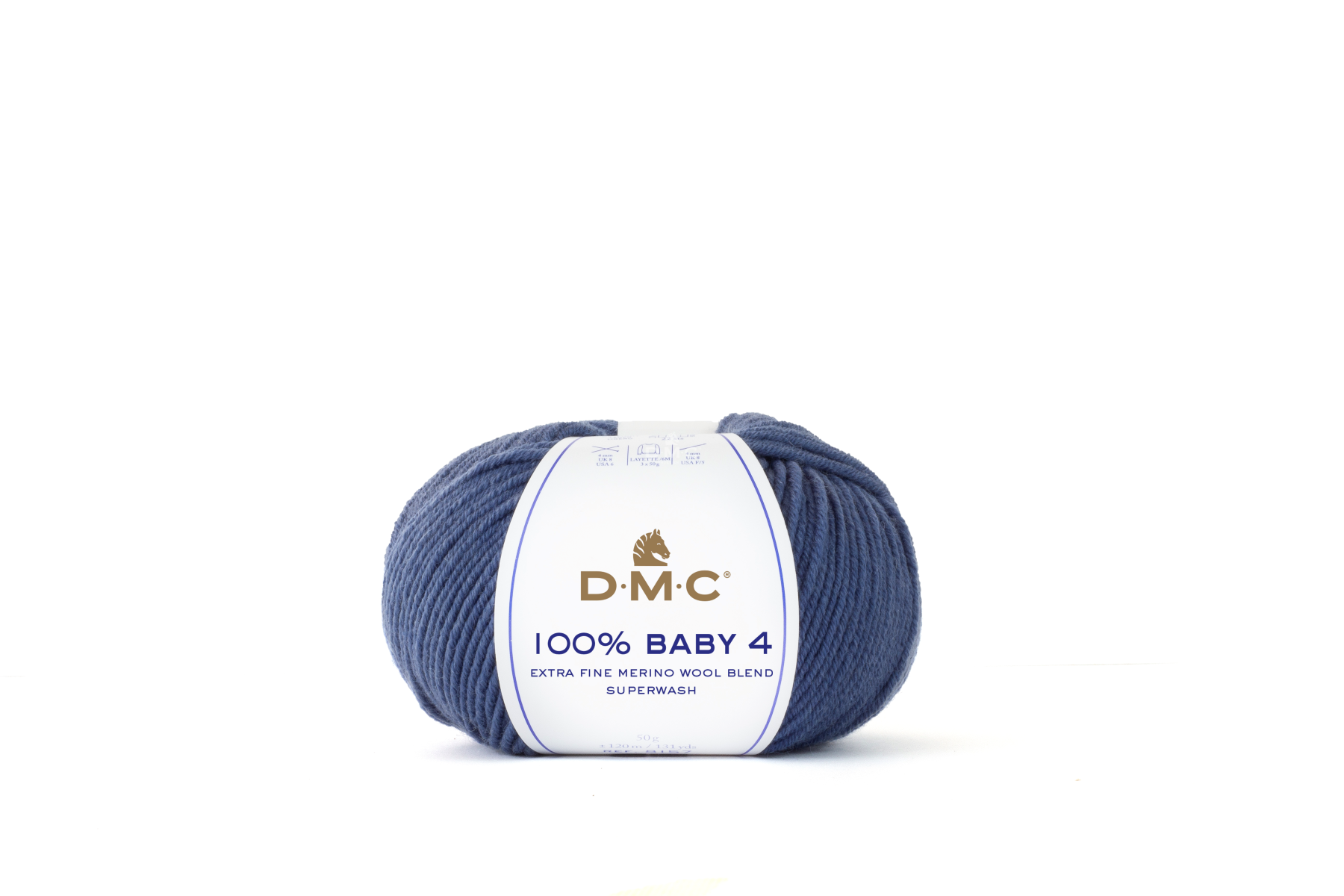 Novelo de lã azul escura da marca DMC com etiqueta branca