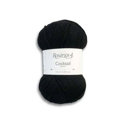 Novelo de fio de lã preto Rosários 4 com etiqueta branca