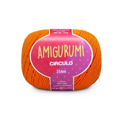 Novelo de lã laranja com rótulo rosa e texto Amigurumi Círculo