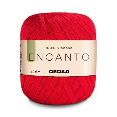Rolo de fio vermelho 100% viscose com etiqueta creme da marca CÍRCULO ENCANTO