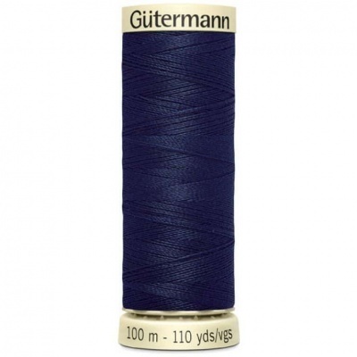 Rolo de linha de costura azul escuro da marca Gütermann com texto de 100 m - 110 yds/vgs