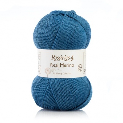 Novelo de lã azul Rosários4 Real Merino com etiqueta branca