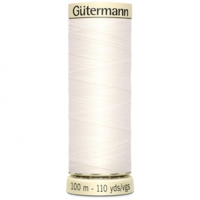 Rolo de linha de costura branco da marca Gütermann com 100 metros