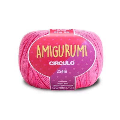 Novelo de fio rosa com etiqueta AMIGURUMI CÍRCULO
