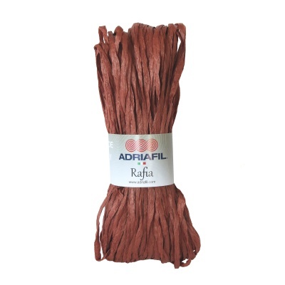Maço de ráfia castanho avermelhado com etiqueta ADIAFIL
