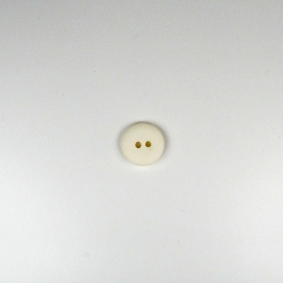 Botão redondo branco com dois buracos