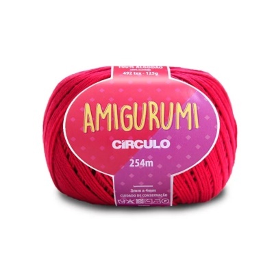 Fio vermelho para amigurumi com rótulo rosa e lilás da marca Círculo