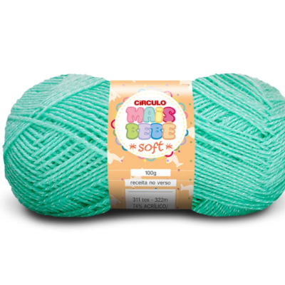 Novelo duplo de fio de lã acrílico verde-água com etiqueta CÍRCULO MAXI BEBÊ SOFT