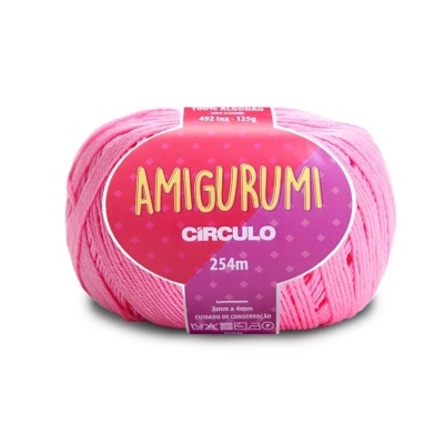 Novelo de fio rosa para amigurumi da marca Círculo com etiqueta rosa