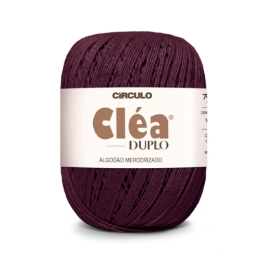 Novelo de fio vinho escuro com etiqueta branca Cléa Duplo