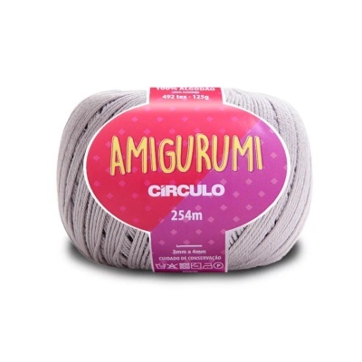 Novelo de fio cinzento claro para amigurumi com embalagem rosa da marca Circulo