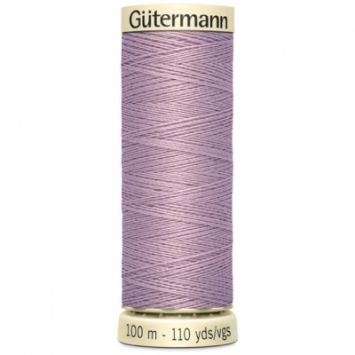 Rolo de linha de costura lilás da marca Gütermann com 100 m