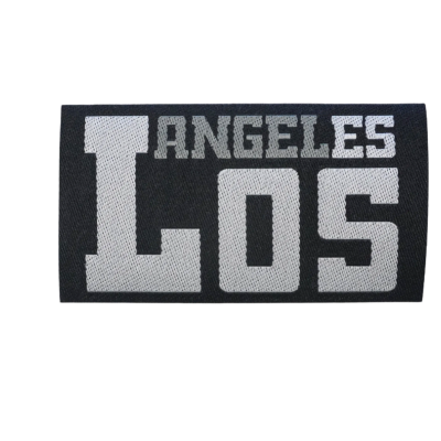 Carteira preta com texto Los Angeles branco em relevo