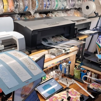 Corte&#x20;de&#x20;Vinil&#x20;adesivo&#x20;e&#x20;T&#x00EA;xtil