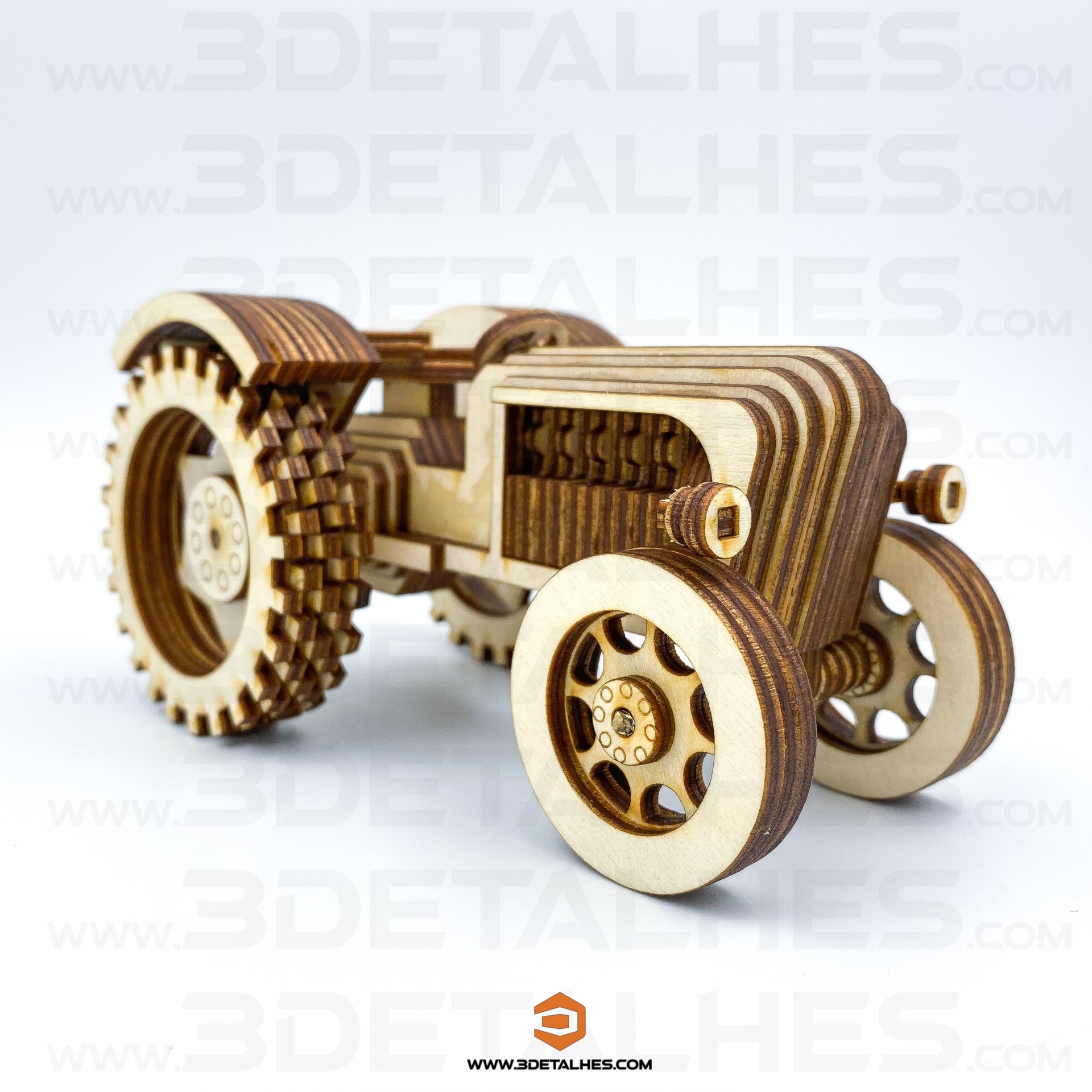 Trator à Escala com Foto Gravada