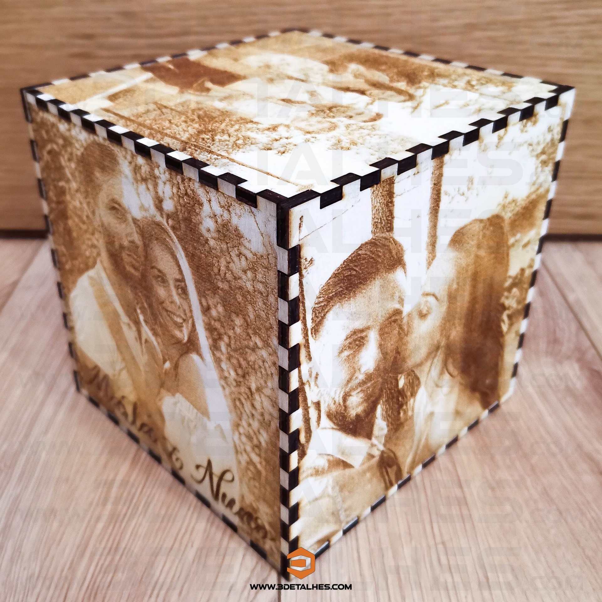 Cubo com Fotos Gravadas