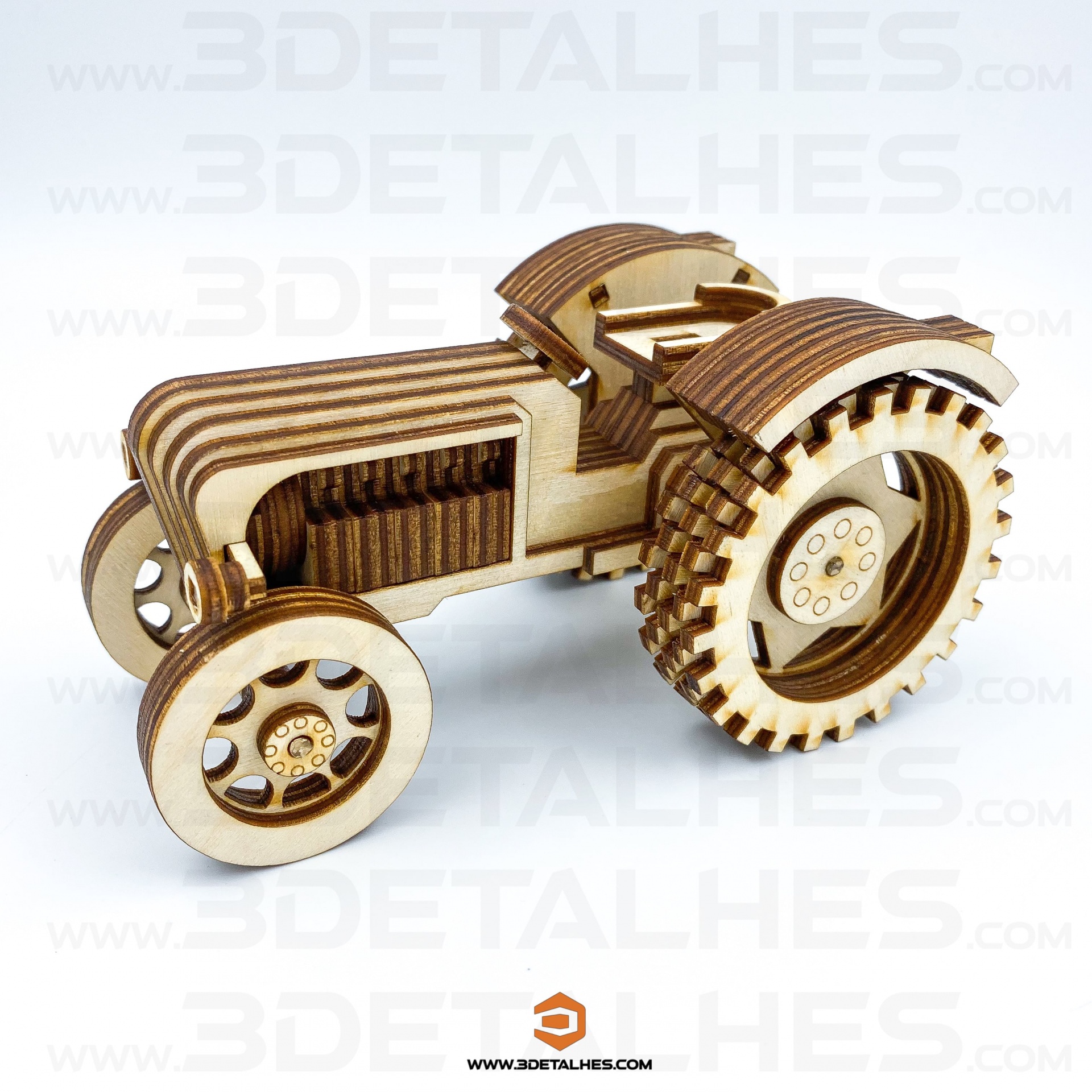 Trator à Escala com Foto Gravada